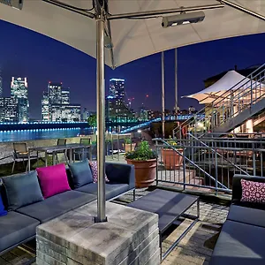 Hotel Doubletree By Hilton - Docklands Riverside, Londen